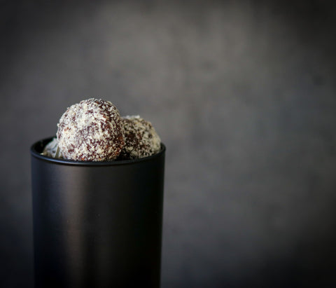 Frooze Balls with Coconut Flakes